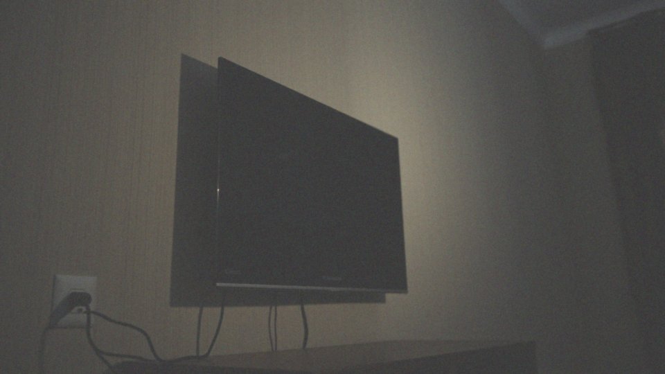 Jak odłączyć i ponownie podłączyć zasilanie telewizora?
