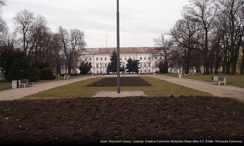 Plac Obrońców Warszawy w Płocku